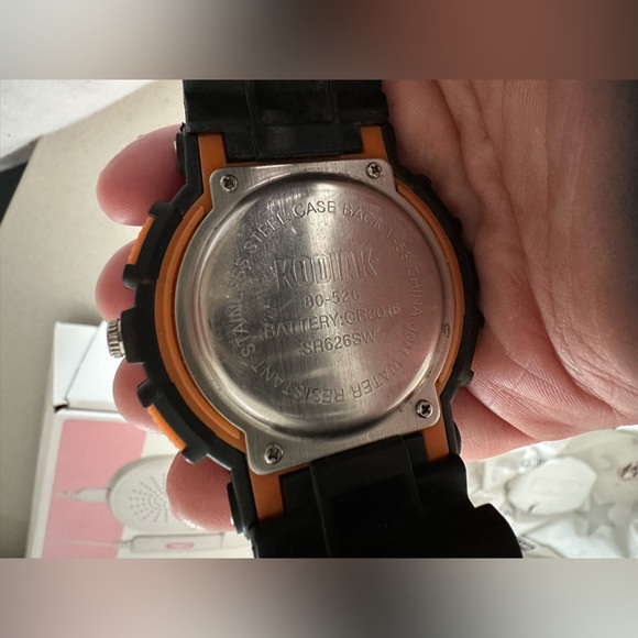 Kodiak men’s watch orange and black digital - Picture 13 of 13